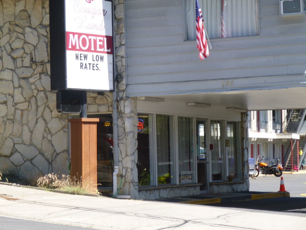 Cougar Land Motel Pullman Εξωτερικό φωτογραφία